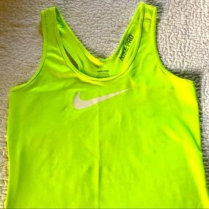 Nike Pro neon stretch tank